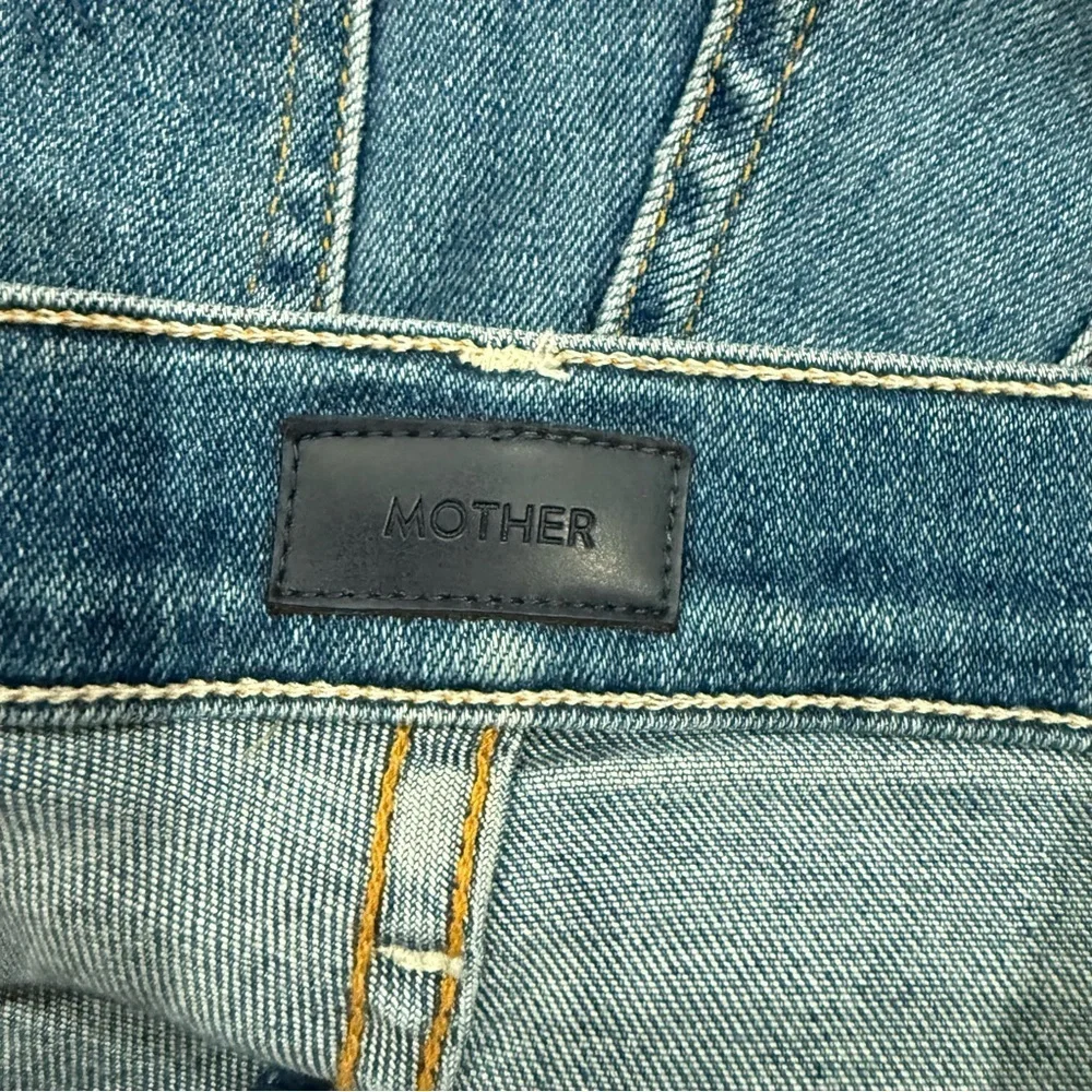 Mother Jeans The Hustler Ankle Fray in Big Sky